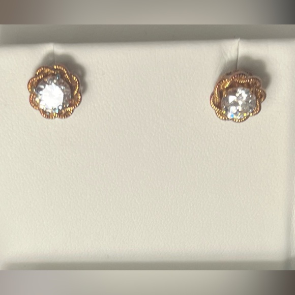 Vanna K for Bella Luce studs - Picture 1 of 6